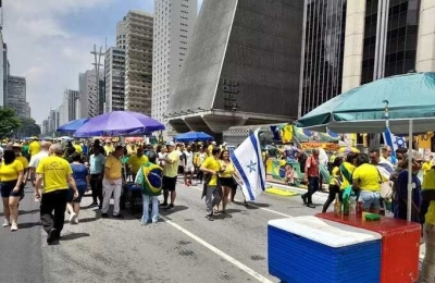 В Бразилии проходят массовые протесты с призывом к импичменту действующего президента